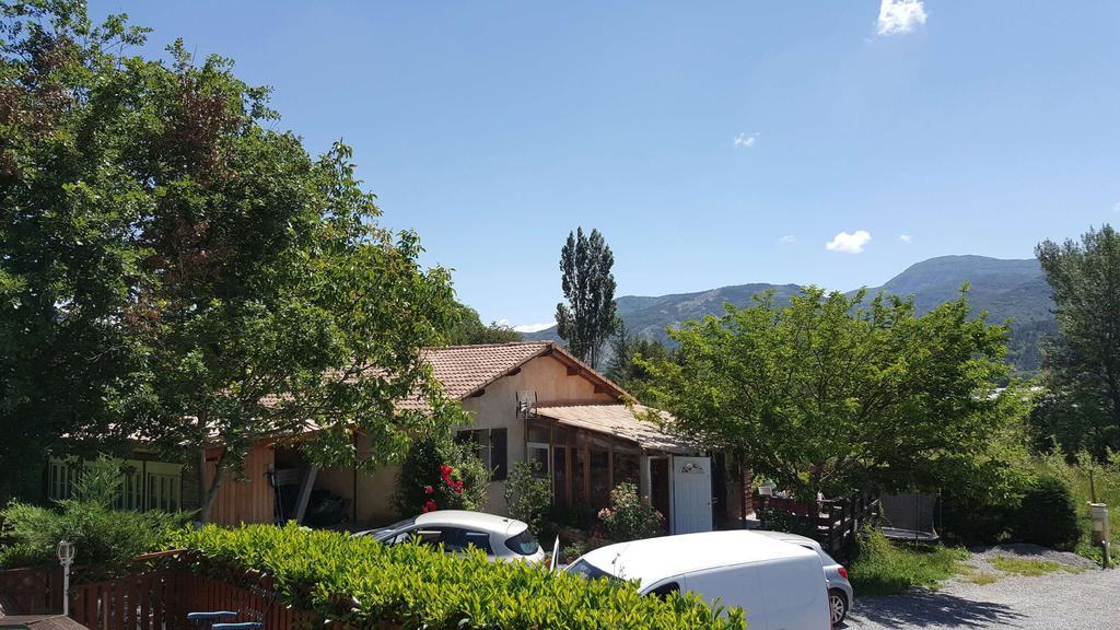 La Palissandre Tallard Εξωτερικό φωτογραφία